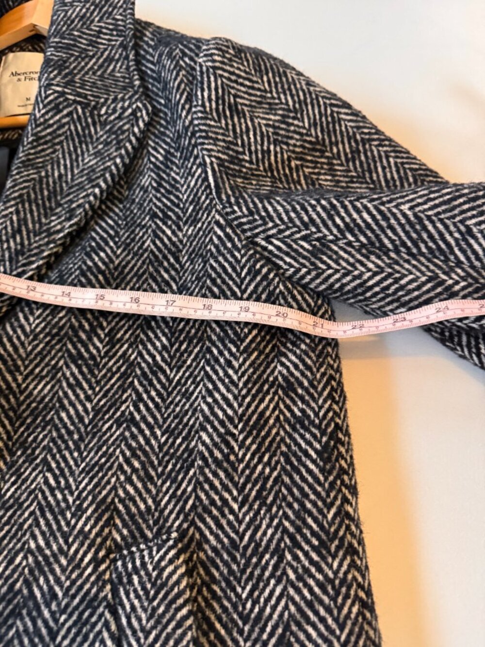 Timeless! Abercrombie & Fitch Herringbone Maxi Coat - Picture 7 of 9
